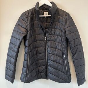 GAP Black Puffer Coat Womens Size Medium Winter Full Zip Ski Jacket Warm Layers